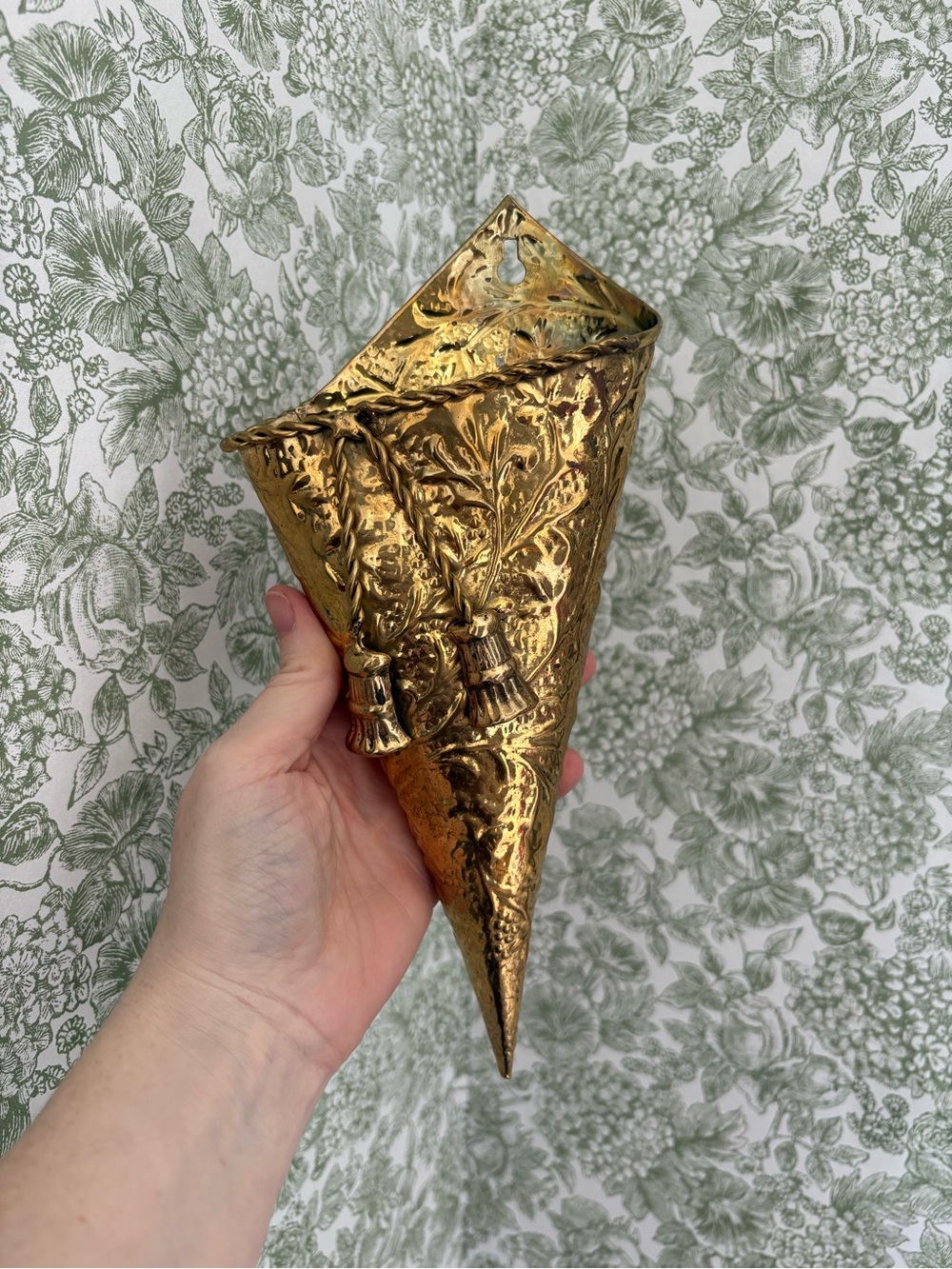 Vintage Brass Wall Pocket Canada | Ornate Brass Cone Vase